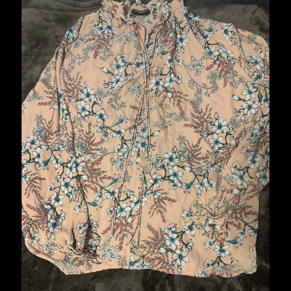 Liz Claiborne long sleeve floral blouse